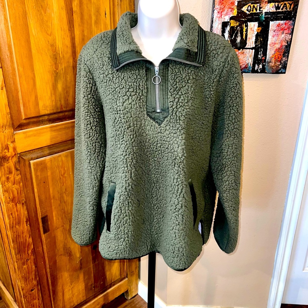 Abercrombie & Fitch army green pullover